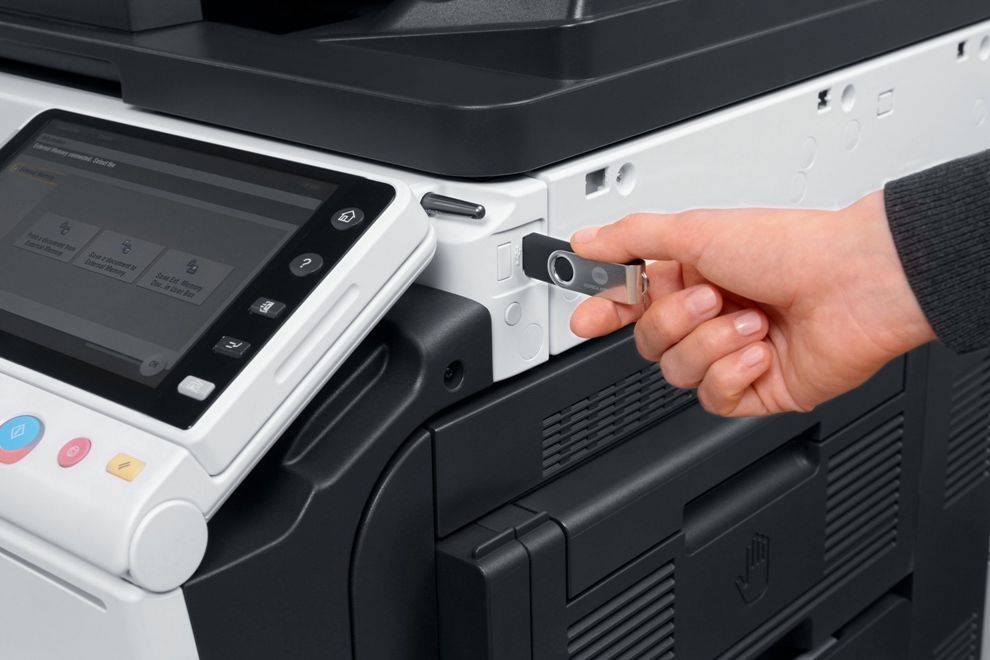 location photocopieur konica couleur aix et environs